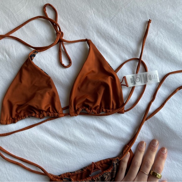 Good American Chai Reverse Ties Triangle Bikini Top & Bottom Size 1 / US small - Picture 9 of 12